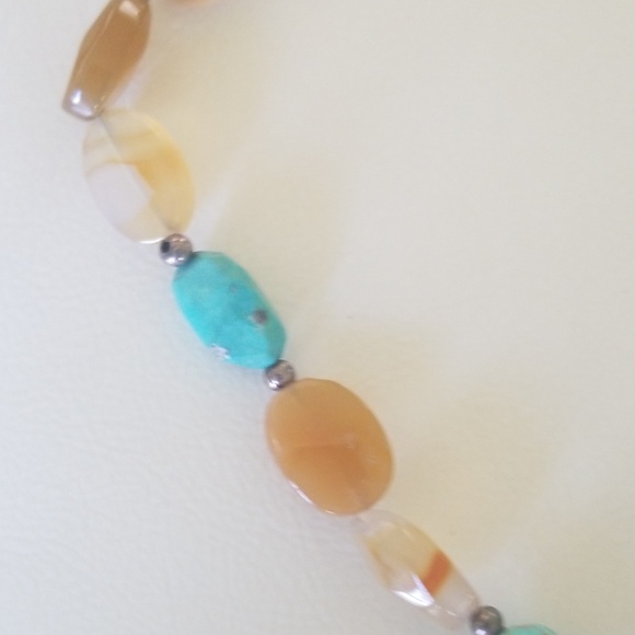 Beaded necklace - Picture 3 of 6